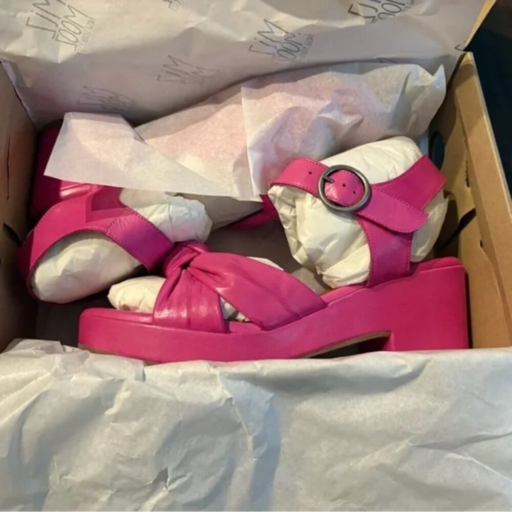 NWT Miz Mooz NewYork size 40 (9) Barbie Pink Women's Sandal leather strappy - Picture 2 of 4